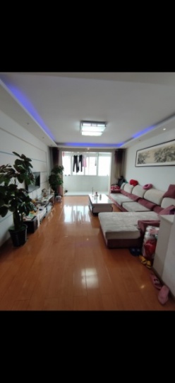 出售淇濱區(qū)陽光麗景小區(qū)，外國語學區(qū)房